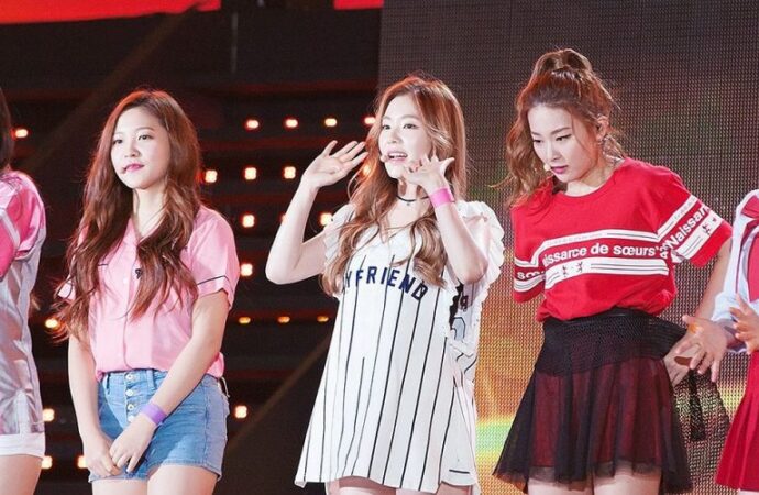Red Velvet’s “Cosmic” Marks Debut on Billboard 200 and Artist 100