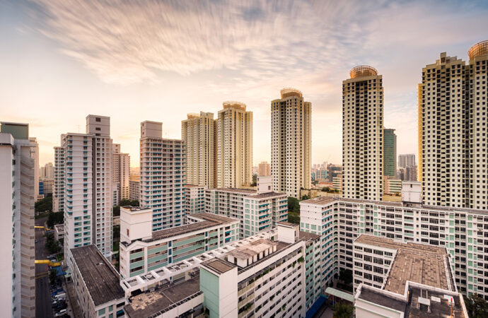 Young Couples in Singapore Rush to Marry for Housing Opportunities