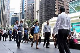 Singapore’s Employment Growth Slows in Q1 as Tighter Foreign Worker Quotas Impact Construction Sector