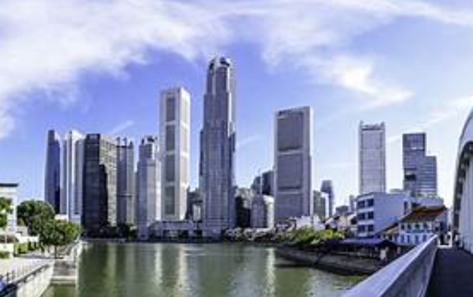 Singapore’s Economy Expands by 0.7% in Q3, Outperforming Expectations