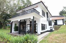 Black-and-white Houses: A Singaporean Architectural Legacy
