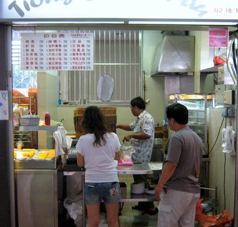 Controversy Erupts Over Child Peeing in Public at Tiong Bahru Plaza Food Court