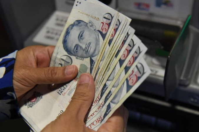 Singapore Dollar Reaches 5-Year High Against Malaysian Ringgit, Boosting Cross-Border Travel