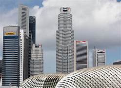 Economists Maintain 2.4% Growth Forecast for Singapore, Expect Lower Manufacturing Contribution