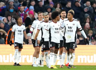 Fulham Triumphs 3-0 Over Crystal Palace, Climbing to Eighth in Premier League