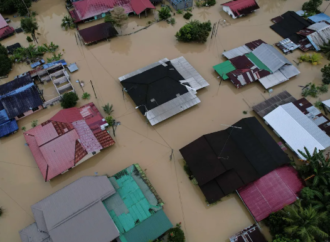 Malaysia Braces for Severe Flooding as Monsoon Season Hits; Thousands Seek Shelter